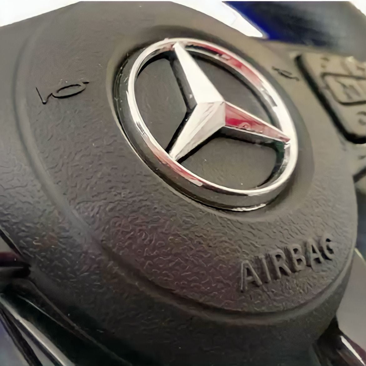 MACCHINA ELETTRICA PER BAMBINI MERCEDES-BENZ S63 AMG NERO 2 X MOTORE 12V CON TELECOMANDO